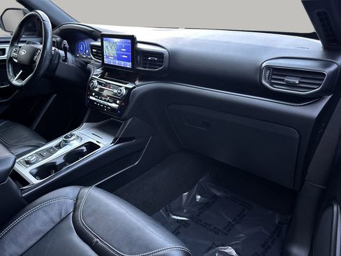 Certified 2021 Ford Explorer ST w/ Equipment Group 401A image 7