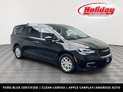 Used 2024 Chrysler Pacifica Touring-L