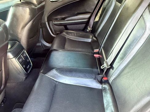 Used 2019 Dodge Charger SXT w/ Leather Interior Group RWD image 4