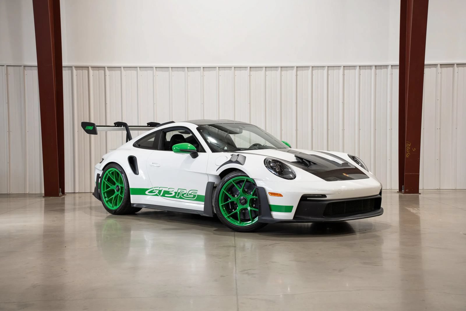 Used 2024 Porsche 911 GT3 RS RWD image 2