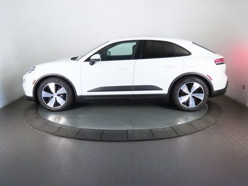 Certified 2024 Porsche Macan 4 Electric AWD/4WD image 2