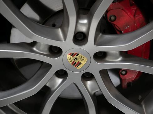 Certified 2023 Porsche Cayenne GTS w/ Premium Package Plus AWD/4WD image 11