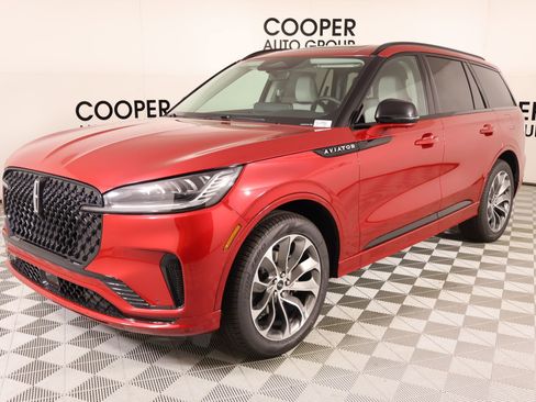 New 2026 Lincoln Aviator AWD image 10