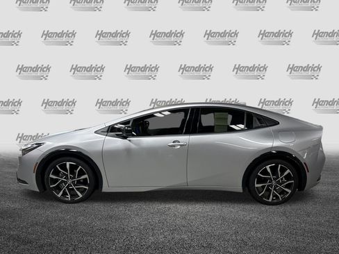 Used 2024 Toyota Prius Prime FWD image 7