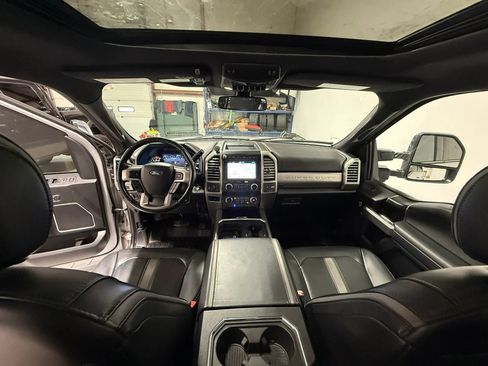 Used 2019 Ford F250 Platinum w/ Platinum Ultimate Package AWD/4WD image 17