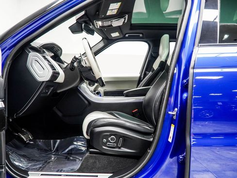 Used 2021 Land Rover Range Rover Sport SVR Carbon Edition image 36