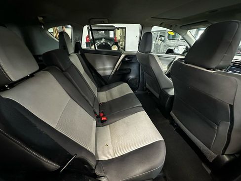 Used 2014 Toyota RAV4 XLE AWD/4WD image 13