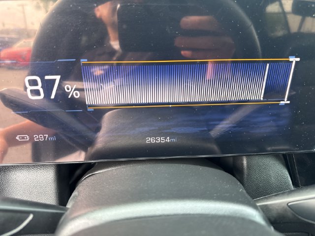 Used 2024 Chevrolet Equinox EV LT FWD image 16