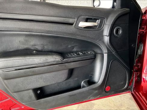 Used 2014 Chrysler 300 S RWD image 17