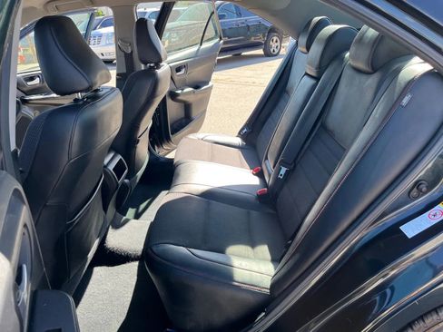 Used 2016 Toyota Camry SE image 15