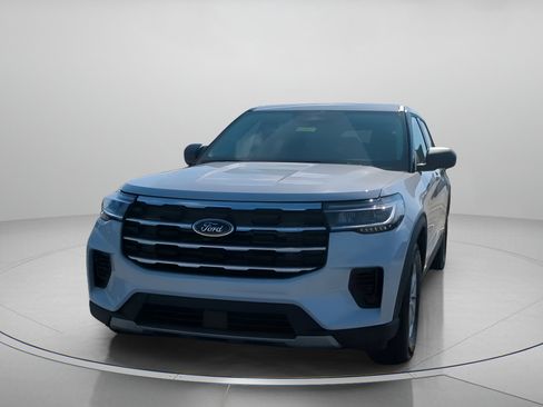 New 2026 Ford Explorer Active RWD image 10