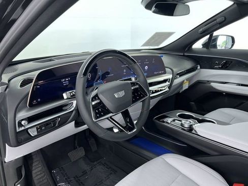Certified 2026 Cadillac Lyriq Sport AWD/4WD image 10