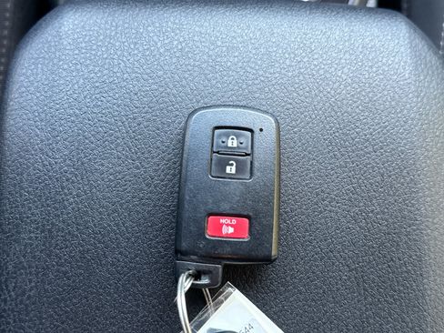 Used 2022 Toyota Tacoma TRD Off-Road image 20