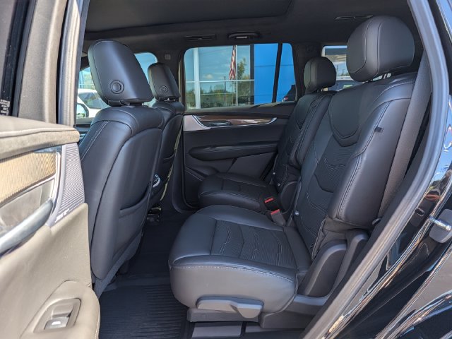Used 2024 Cadillac XT6 Sport w/ Platinum Package AWD/4WD image 15