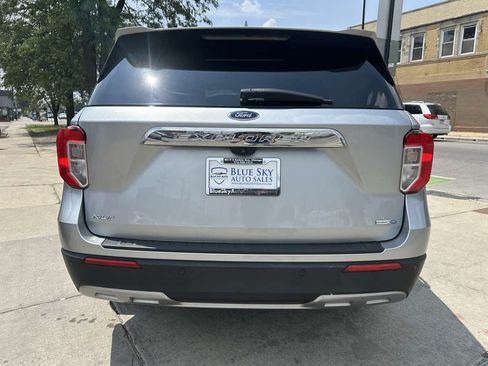 Used 2020 Ford Explorer XLT w/ Equipment Group 202A AWD/4WD image 6