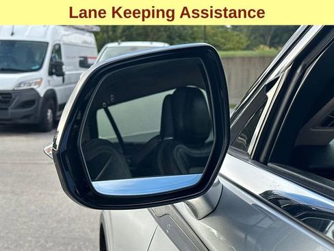 Used 2020 Lincoln Aviator Reserve w/ Equipment Group 202A image 8