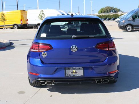 Used 2019 Volkswagen Golf 4-Door image 4