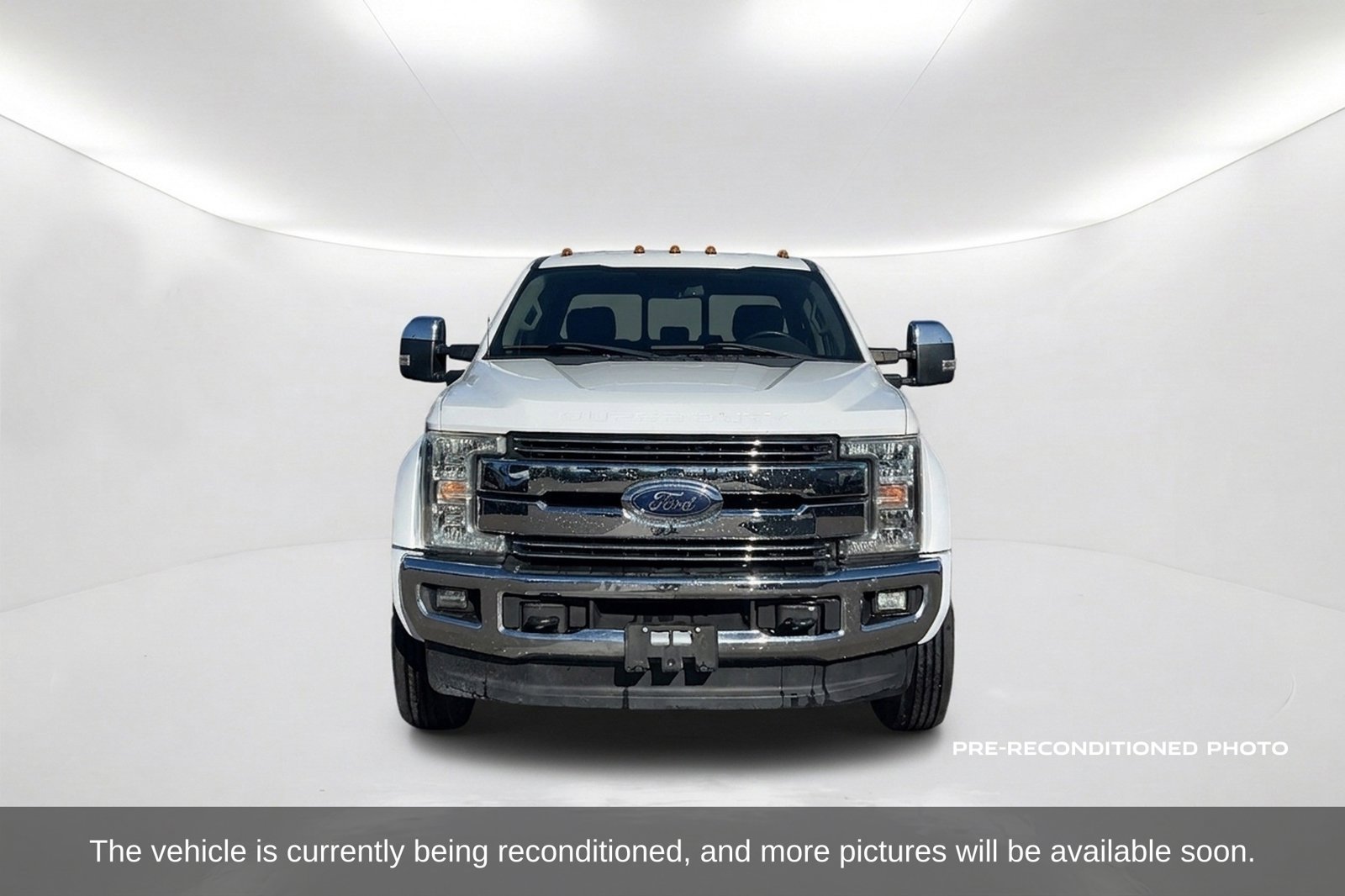 Used 2019 Ford F450 Lariat w/ Tow Technology Bundle AWD/4WD image 2
