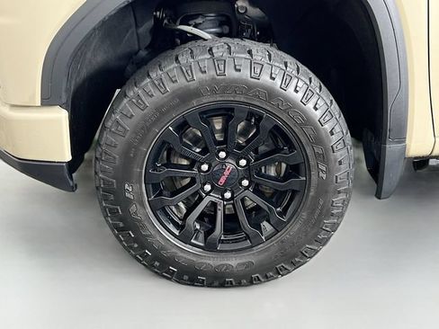 Used 2022 GMC Sierra 1500 AT4X AWD/4WD image 11