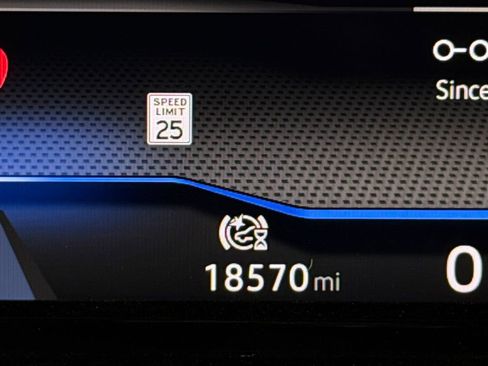 Used 2024 Volkswagen Golf R w/ MDO Package image 16