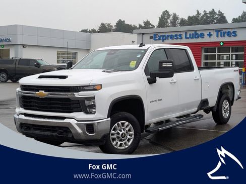 Used 2024 Chevrolet Silverado 2500 LT image 1