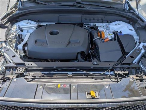 New 2026 Volvo XC60 T8 Ultra w/ Protection Package Premier AWD/4WD image 18