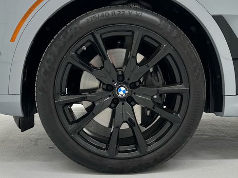 Used 2026 BMW X7 M60i image 9