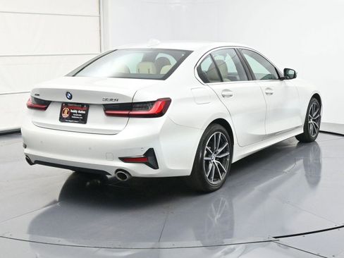 Used 2022 BMW 330i xDrive Sedan w/ Premium Package 2 image 28