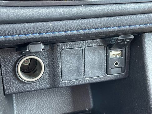 Used 2018 Toyota Corolla SE FWD image 7