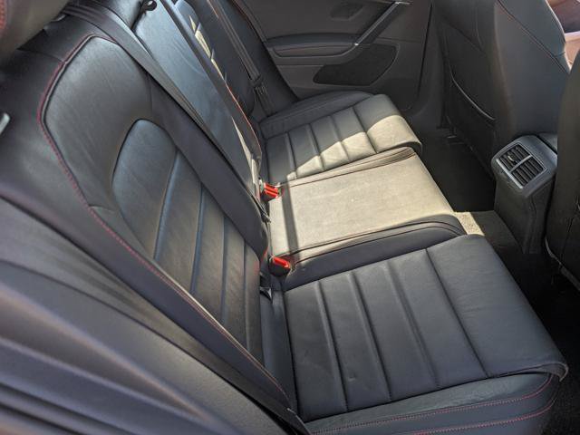 Used 2015 Volkswagen GTI SE FWD image 22