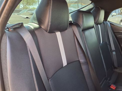 Used 2025 Toyota Camry SE w/ Convenience Package FWD image 15