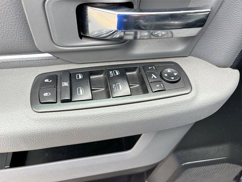 Used 2018 RAM 1500 Big Horn AWD/4WD image 18