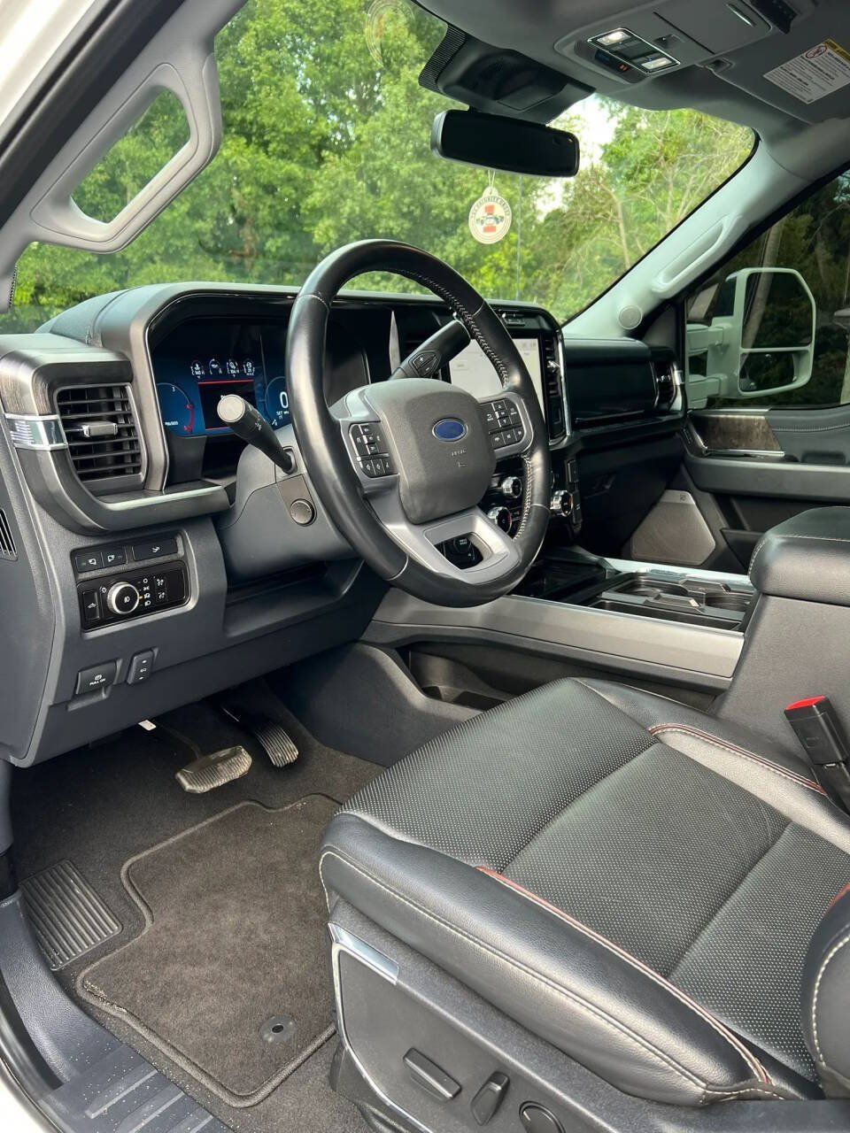 Used 2023 Ford F450 Lariat w/ Chrome Package AWD/4WD image 14
