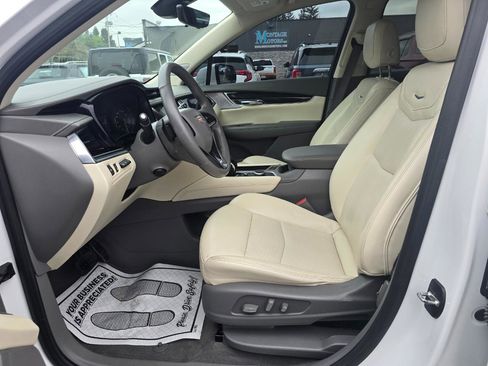 Used 2023 Cadillac XT6 Premium Luxury w/ Technology Package AWD/4WD image 14