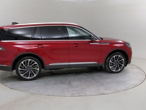 Used 2025 Lincoln Aviator Reserve w/ Equipment Group 201A image 12