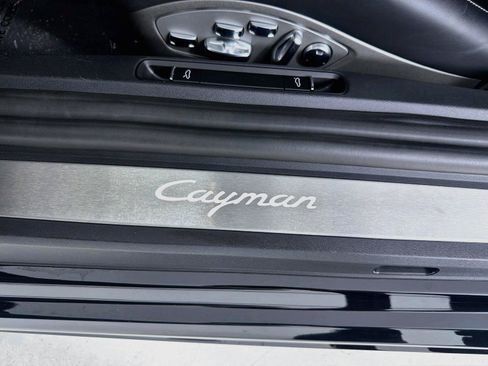 Used 2024 Porsche 718 Cayman RWD image 9