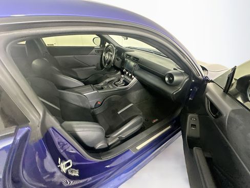 Used 2023 Toyota GR86 Premium RWD image 27