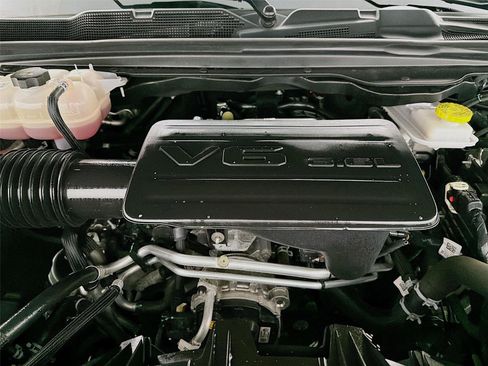 Used 2025 RAM 1500 Big Horn AWD/4WD image 30