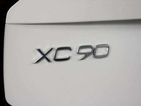 Certified 2026 Volvo XC90 B5 Core AWD/4WD image 19