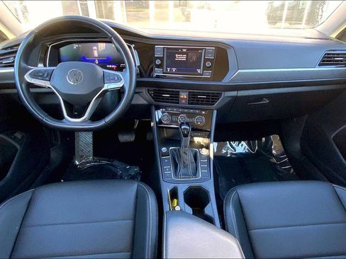 Used 2024 Volkswagen Jetta SE image 14