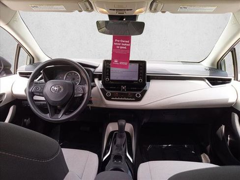 Used 2022 Toyota Corolla LE FWD image 17