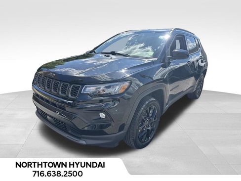 Used 2025 Jeep Compass Latitude w/ Convenience Group AWD/4WD image 1