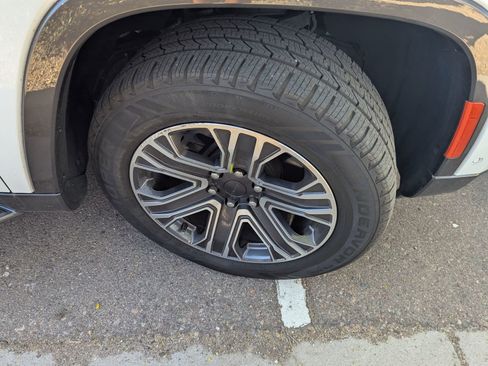 Used 2022 Jeep Wagoneer Series III w/ Flexible Seating Group image 4