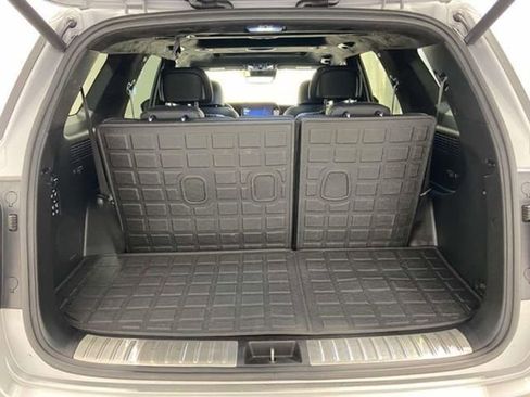 Used 2024 Hyundai Palisade Calligraphy image 24