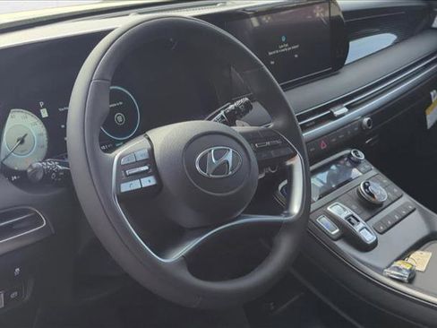 New 2025 Hyundai Palisade Calligraphy image 3