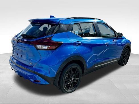Used 2023 Nissan Kicks SR image 8