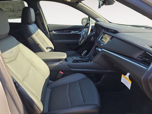 Used 2025 Cadillac XT5 Premium Luxury AWD/4WD image 15