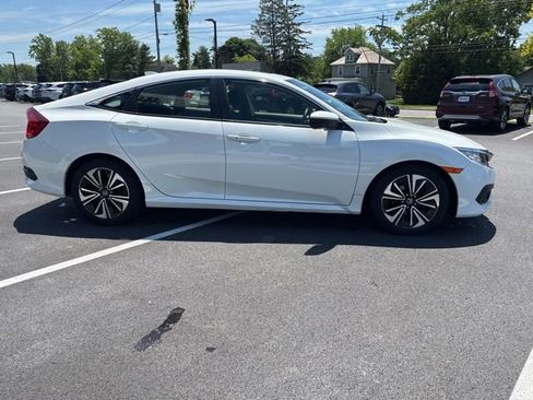 Used 2018 Honda Civic EX-T image 5
