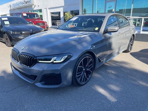 Used 2022 BMW 540i w/ M Sport Package image 3