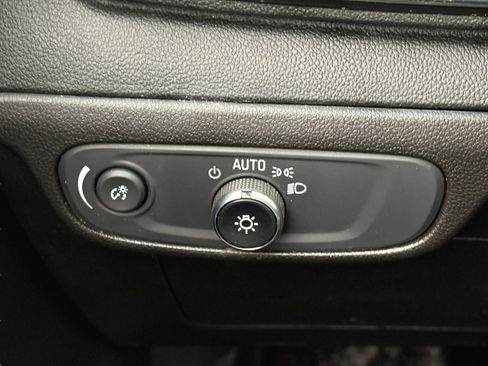 Used 2022 Chevrolet Bolt LT w/ Infotainment Package image 17